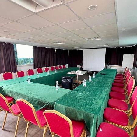 Residence Achenbach Abidjan Ngoại thất bức ảnh