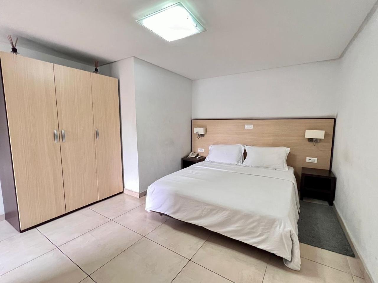 Residence Achenbach Abidjan Ngoại thất bức ảnh