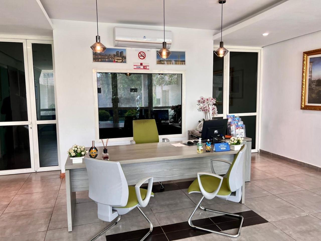 Residence Achenbach Abidjan Ngoại thất bức ảnh