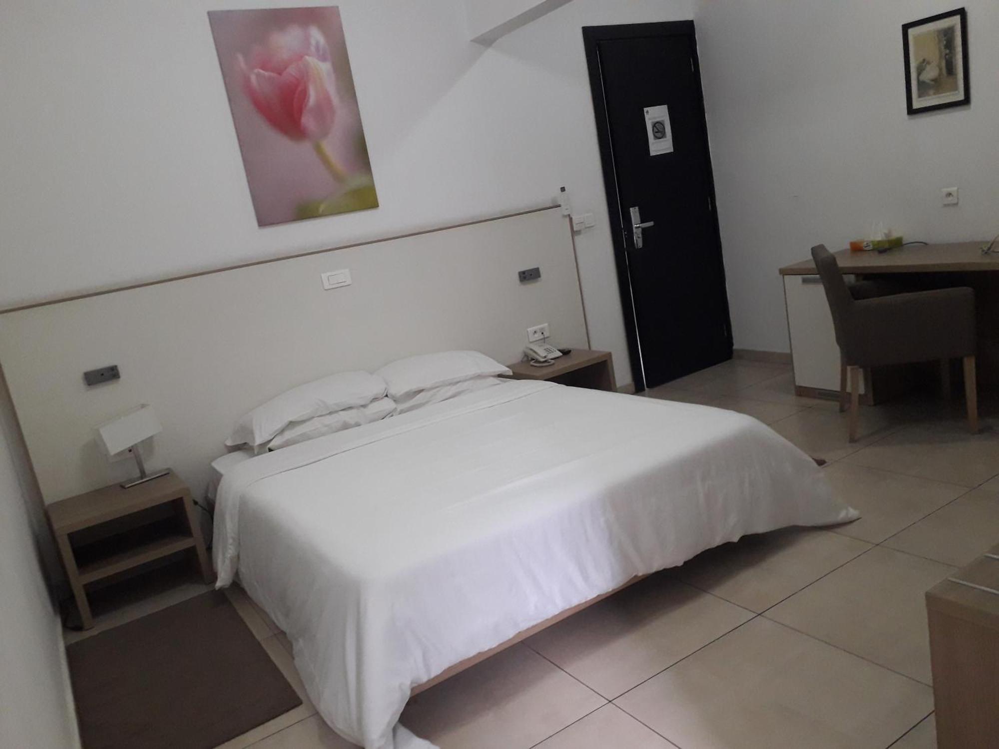 Residence Achenbach Abidjan Ngoại thất bức ảnh