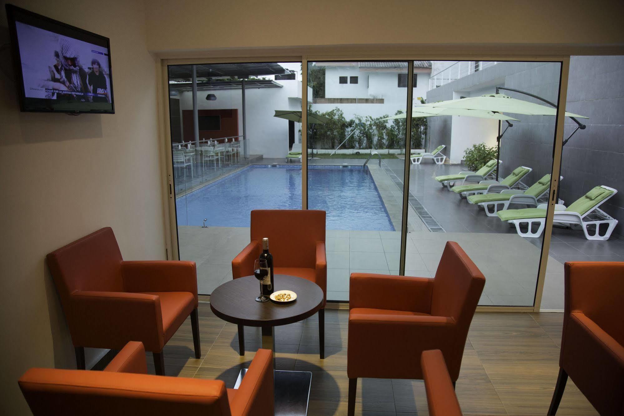 Residence Achenbach Abidjan Ngoại thất bức ảnh