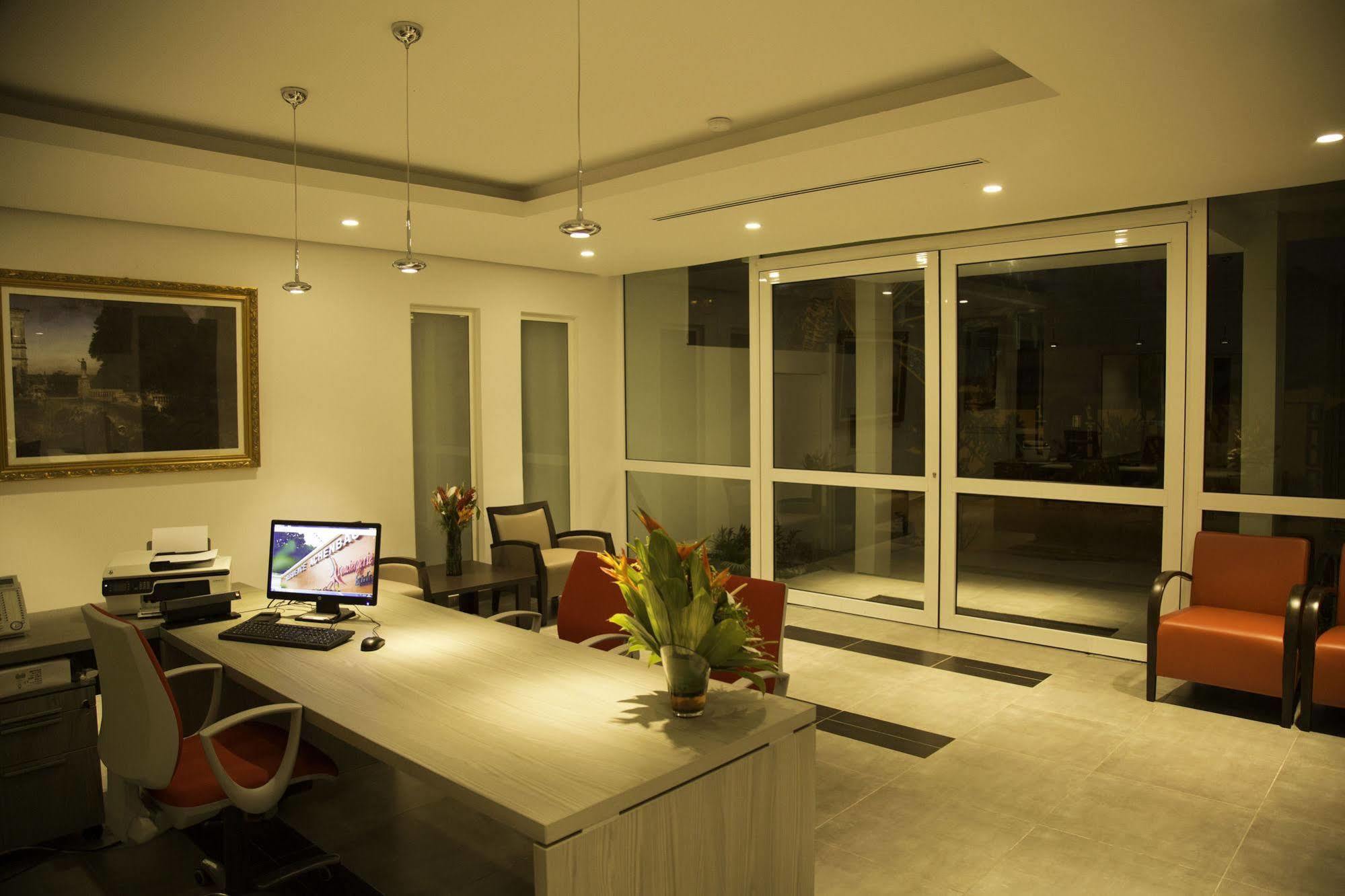 Residence Achenbach Abidjan Ngoại thất bức ảnh